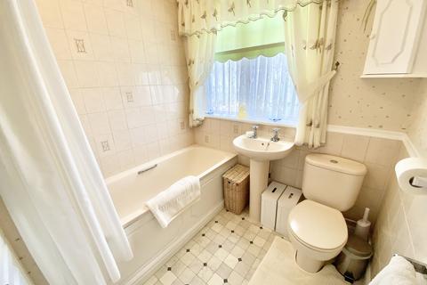1 Summit Close, London, NW9 0UL