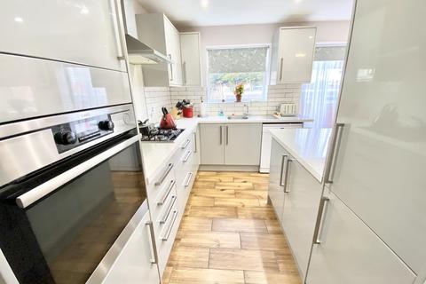 7 Fairfields Close, London, NW9 0PH