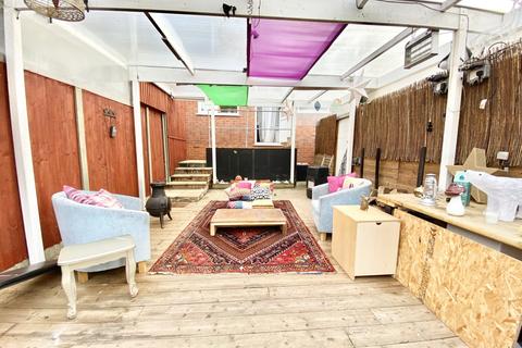 7 Fairfields Close, London, NW9 0PH