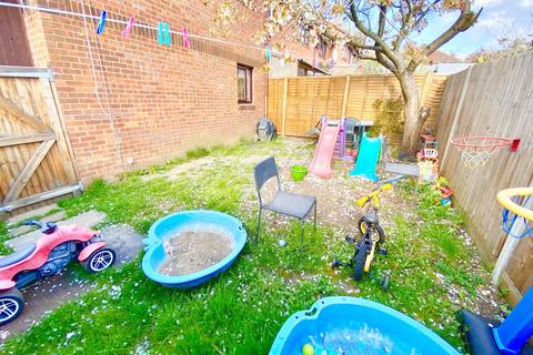 15 Pavilion Way, Edgware, HA8 9YA