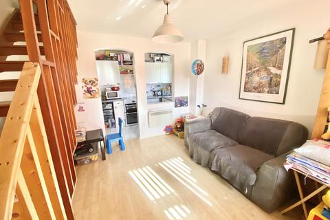 15 Pavilion Way, Edgware, HA8 9YA