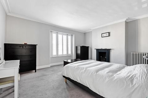 6 Canynge Square, Bristol, BS8 3LA