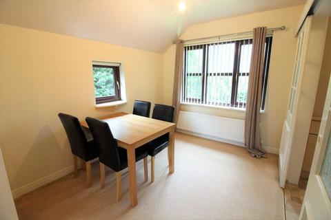 2 bedroom apartment to rent, Drayton Manor, Didsbury