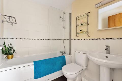 9 Mill Walk, Witney, OX28 6FY