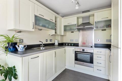 9 Mill Walk, Witney, OX28 6FY