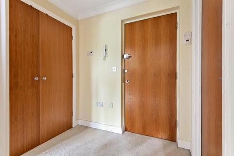 9 Mill Walk, Witney, OX28 6FY