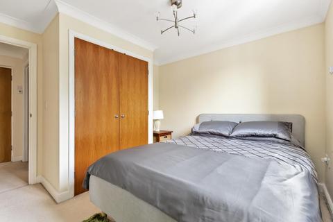 9 Mill Walk, Witney, OX28 6FY