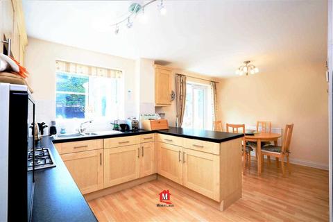14 Broomfield Gate, Slough, SL2 1HH