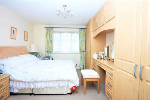 14 Broomfield Gate, Slough, SL2 1HH