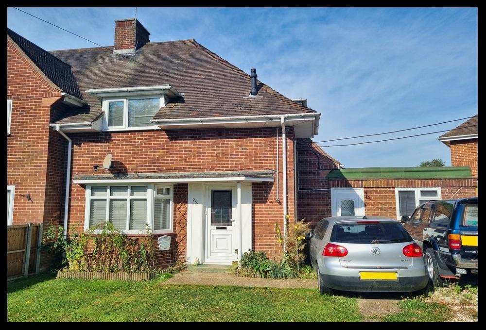 Ringwood Road, Totton, Southampton SO40 2 bed semidetached house £
