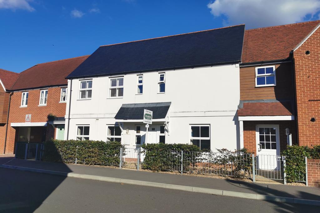 SAMUEL MORTIMER CLOSE, CATISFIELD 2 bed apartment £209,950