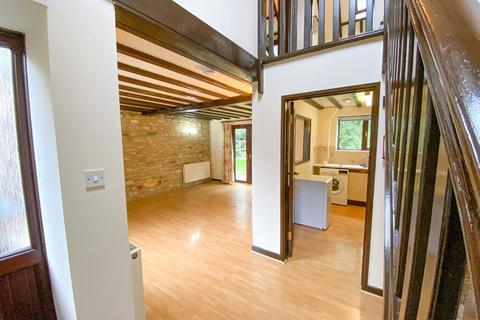 2 bedroom semi-detached house to rent, Woodbank, Witney, Oxfordshire, OX28