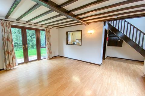 2 bedroom semi-detached house to rent, Woodbank, Witney, Oxfordshire, OX28