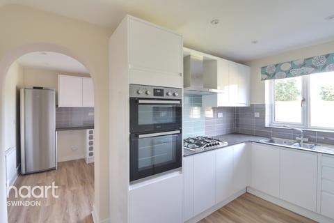 9 Cheviot Close, Shaw, Swindon, SN5 5QD