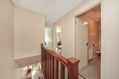 6 Lamplighter Close, London, E1 4UZ