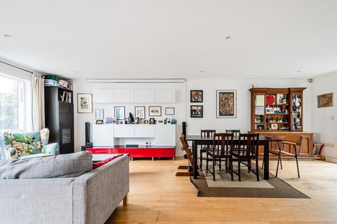 149c Brooke Road, London, E5 8AG