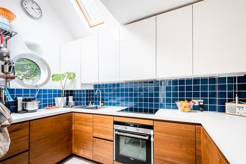 149c Brooke Road, London, E5 8AG