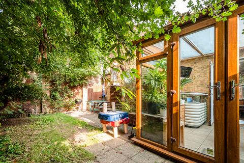 149c Brooke Road, London, E5 8AG