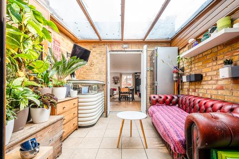 149c Brooke Road, London, E5 8AG