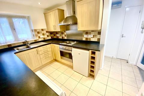 2 bedroom apartment to rent, Avenue Court, The Avenue