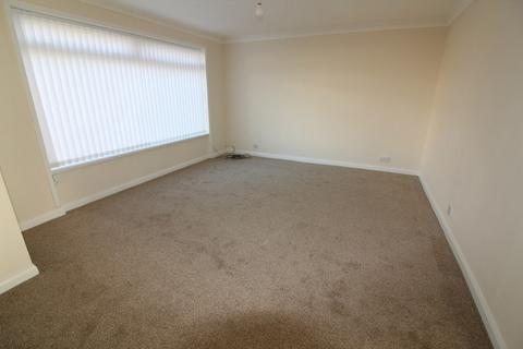 3 bedroom terraced house to rent, Hutchinson Walk, Newton Aycliffe