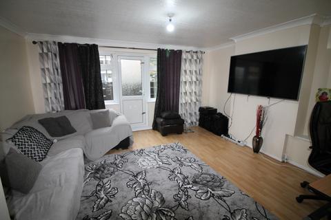 42 Cliff Walk, London, E16 4HN