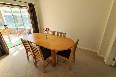 15 Falcon Way, Brackley, NN13 6PZ