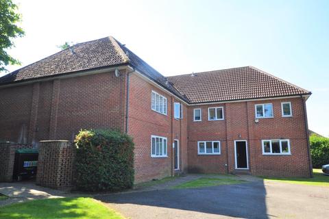 16 Cedars Court, Guildford, GU1 1YZ