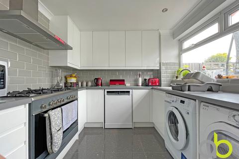 8 Deben, East Tilbury, Tilbury, RM18 8RG