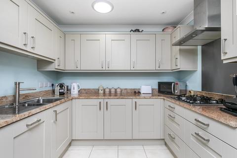 2, Vernham Mews, 24 Vernham Road, Winchester, SO22 6BS