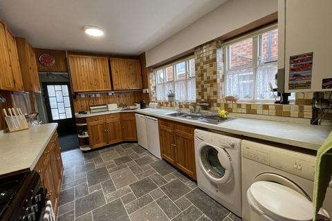 68 Colesbourne Road, Solihull, B92 8LF
