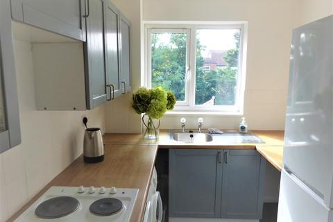68 Howard Close, Waltham Abbey, EN9 1XB