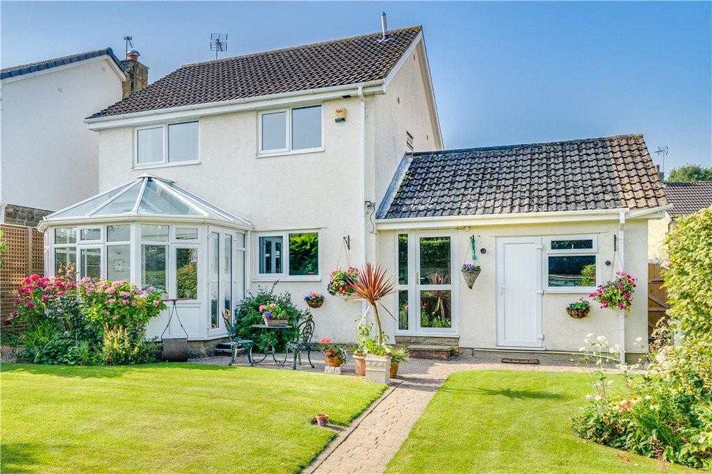 Kings Meadow Grove, Wetherby 4 bed detached house £385,000