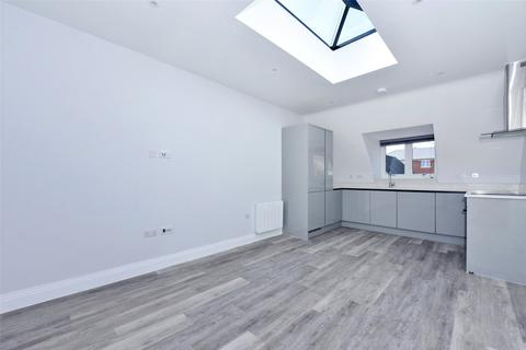 2 bedroom apartment to rent, High Street, Marlow, SL7
