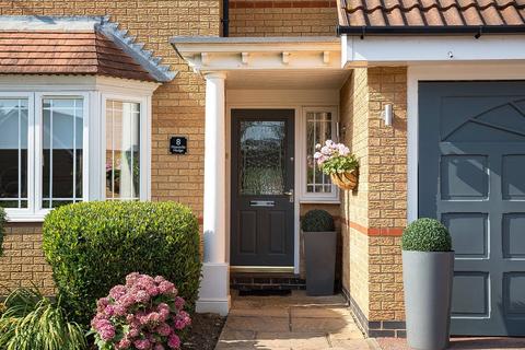 8 Hassocks Hedge, Northampton, NN4 9QA