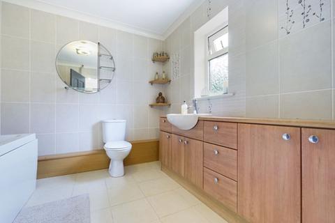 Gwawr Newydd Henfwlch Road, Carmarthen, SA33 6AD