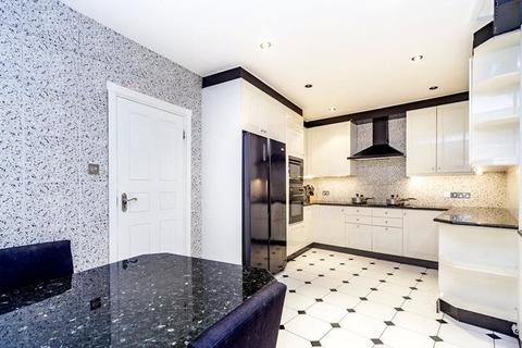 5 bedroom apartment to rent, Strathmore Court, Park Road, St John's Wood, London, NW8