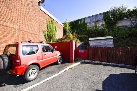 17 Brookdale Close, Brixham, TQ5 9JN