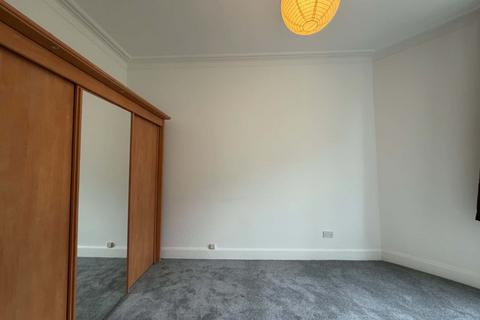 2 bedroom flat to rent, Bruntsfield Place, Edinburgh, EH10 4DF