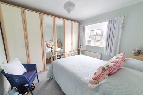 1 Great Grove, Abbeymead, Gloucester, GL4 4QT