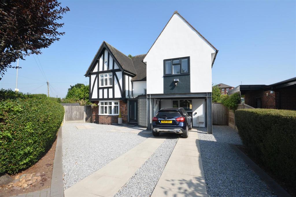 Thoresby Dale, Hucknall, Nottingham 5 bed detached house £500,000