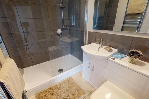 104 Sandwich Road, Whitfield, Dover, CT16 3LX