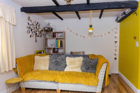 1, Sunkist Cottage Beck Lane, Easington, Hull, HU12 0TX