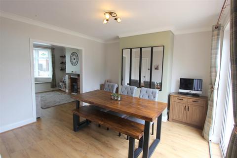 7 The Broadway, Darlington, DL1 1EG