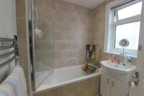 7 The Broadway, Darlington, DL1 1EG