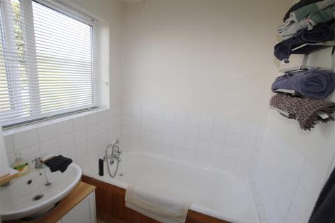 67 West Road, Shoeburyness, Southend-on-sea, SS3 9DT