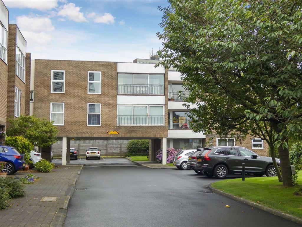 Albany Mews, Gosforth 2 bed flat £200,000