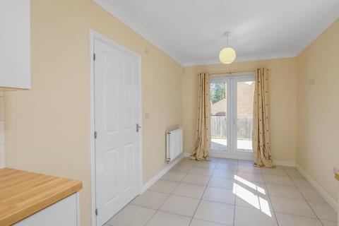 15 Barrow Close, Salisbury, SP2 8FJ