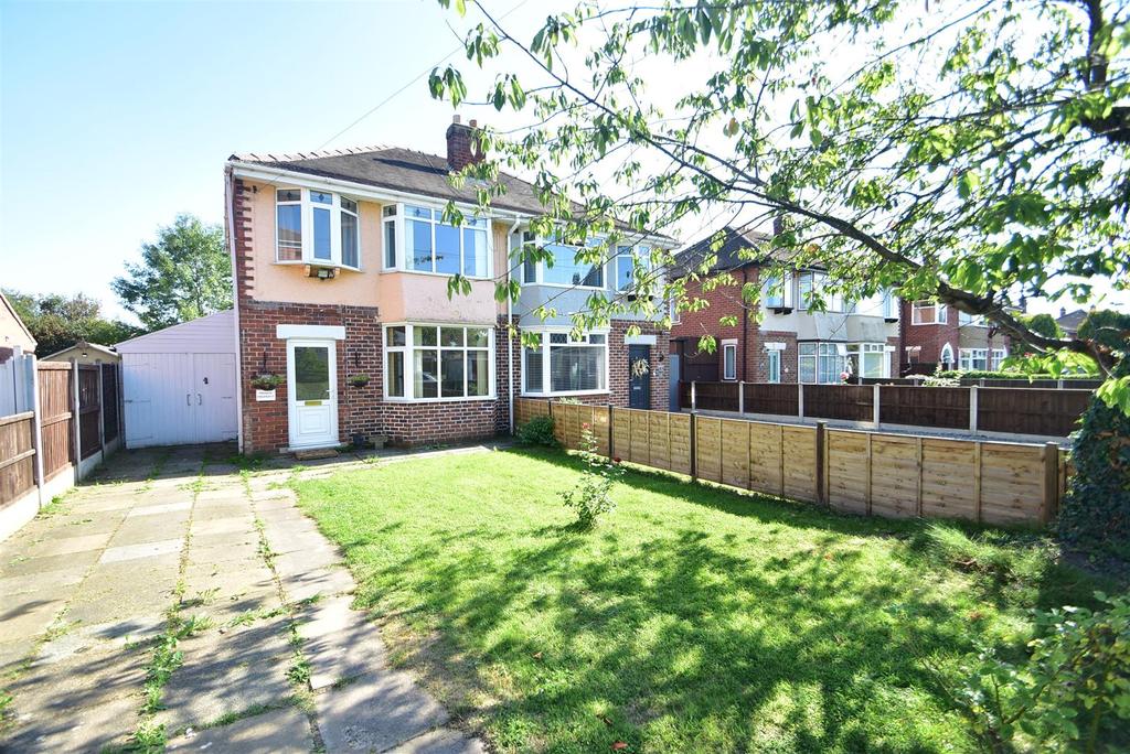 60 Roselyn, Shrewsbury, SY1 4LP 3 bed semidetached house £170,000