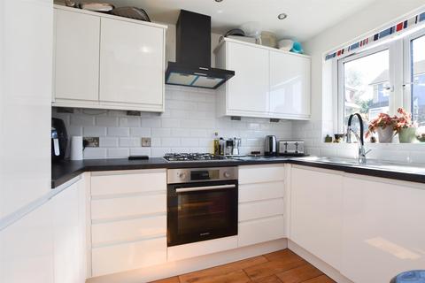 1, Finch Heights Fairlight Road, Hastings, TN35 5ED